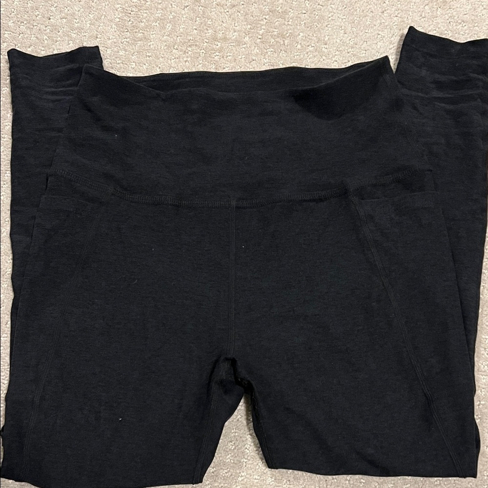 Beyond Yoga Charcoal pocket Leggings 7/8 length